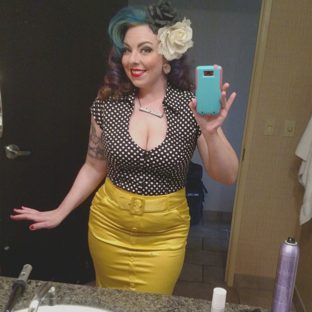 DV Heart DN Yellow Pencil Skirt